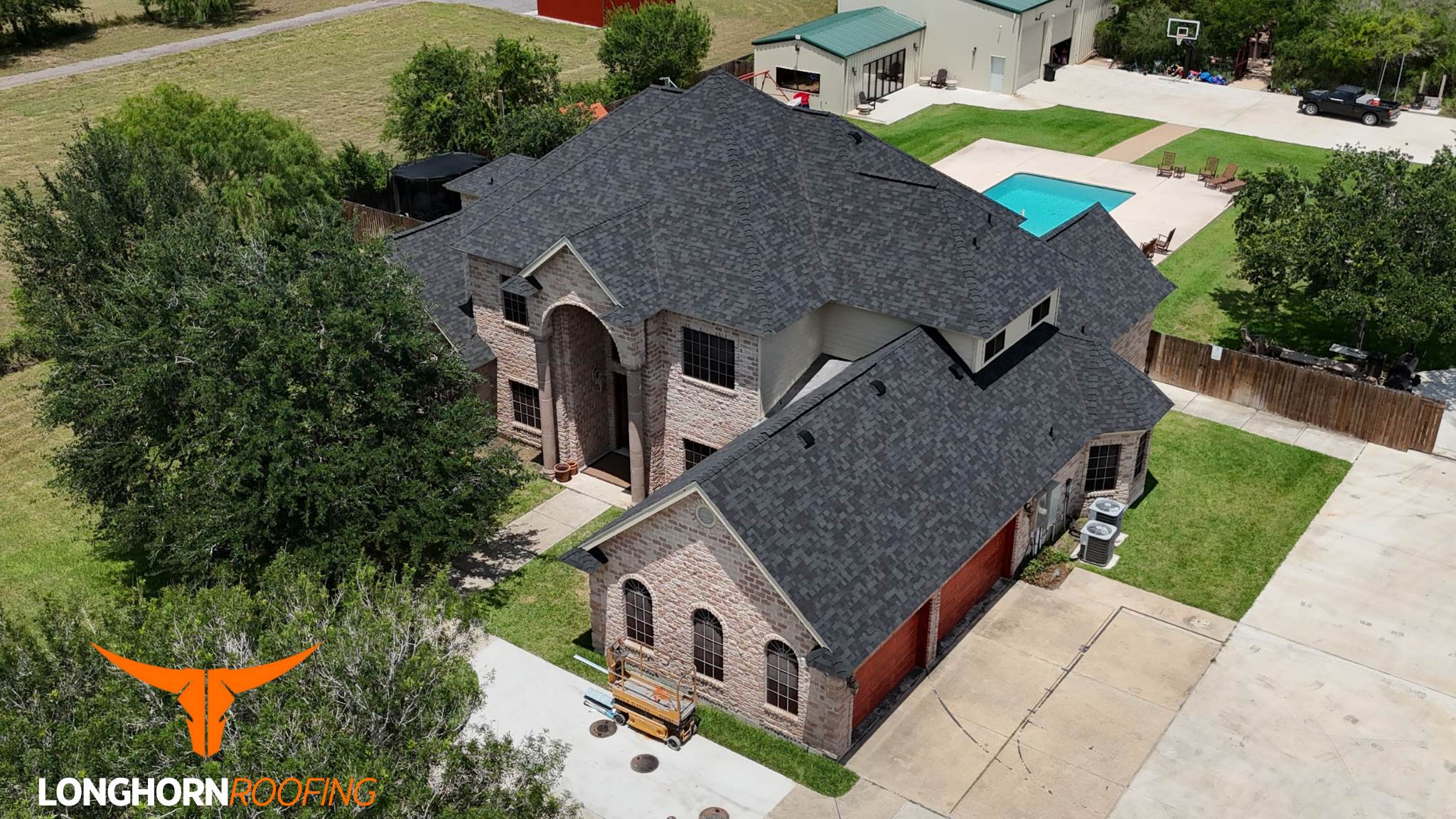 Longhorn Roofing crew ready to work